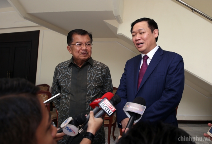 Sau cuộc hội kiến, Phó Thủ tướng Vương Đình Huệ và Phó Tổng Thống Jusuf Kalla đã gặp gỡ báo chí Indonesia và Việt Nam để thông báo lại kết quả mà hai bên đã thống nhất.