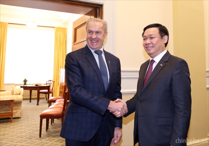 Phó Thủ tướng Vương Đình Huệ và Chủ tịch Quốc hội New Zealand David Carter.