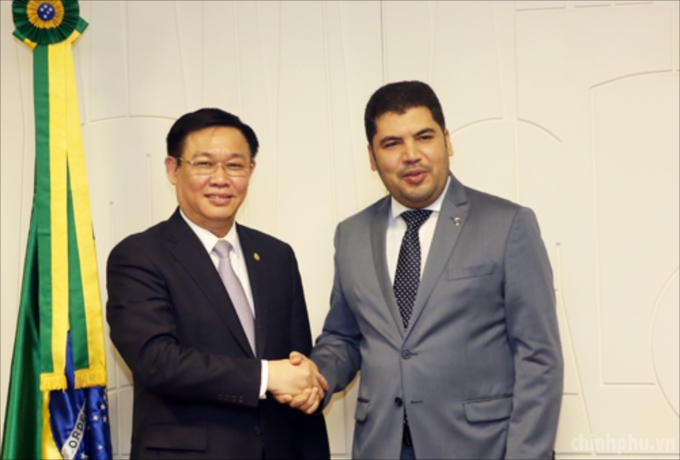 Phó Thủ tướng và Bộ trưởng Công nghiệp-Ngoại thương - Dịch vụ Brazil Marcos Jorge.