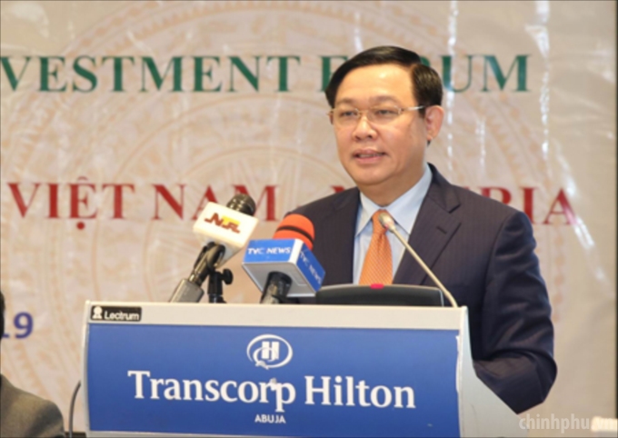 Ngày 29/10, Phó Thủ tướng Vương Đình Huệ đã tham dự Tọa đàm thương mại và đầu tư Việt Nam-Nigeria.